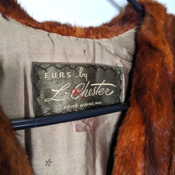 Furs by L. Chester Vintage Fur Stole - Picture 4 of 6